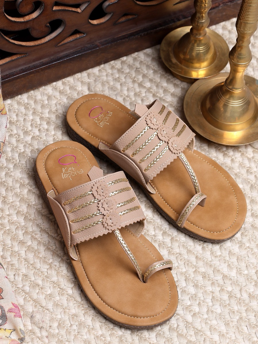Quilted Embellished Jutti