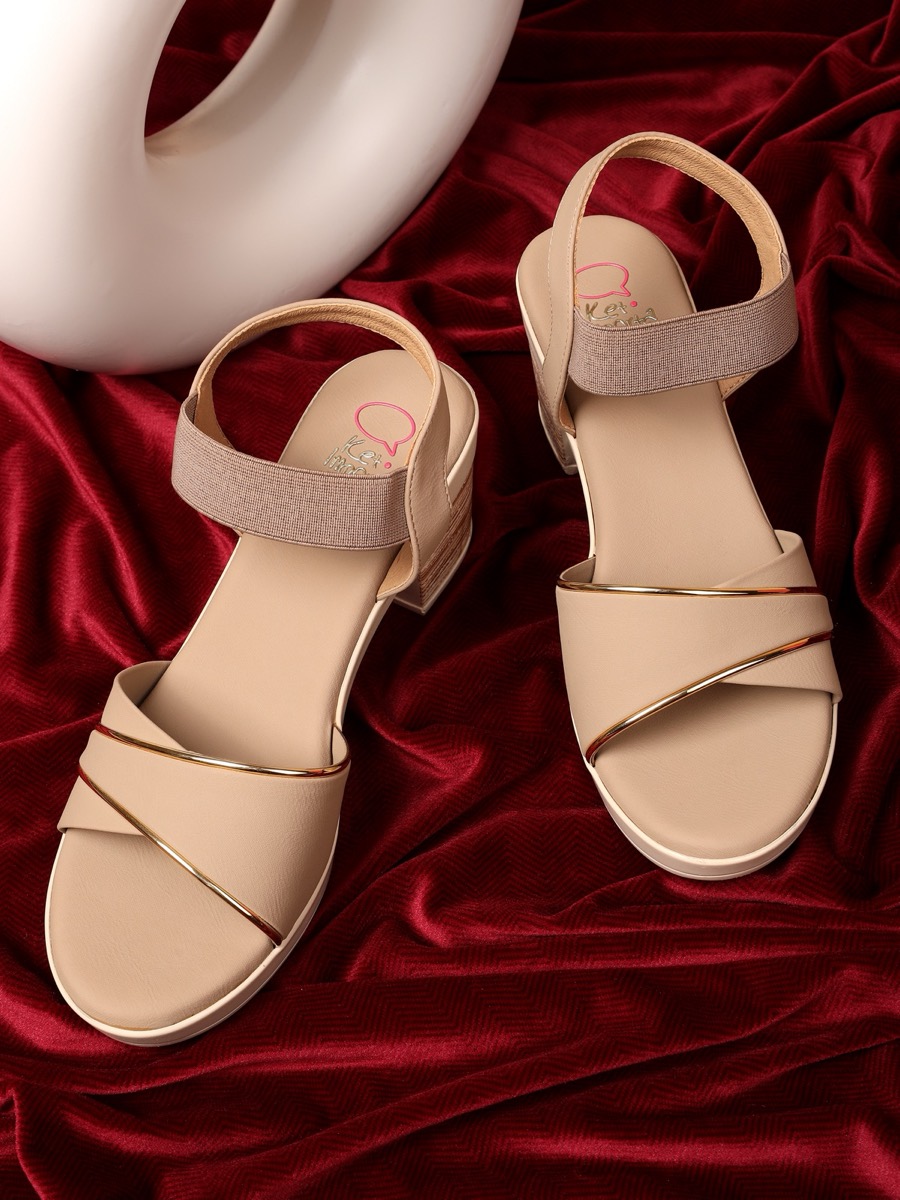 Studded Crisscross Wedge