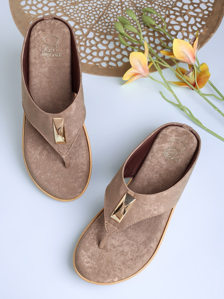 Gold-Buckle Comfort Slide